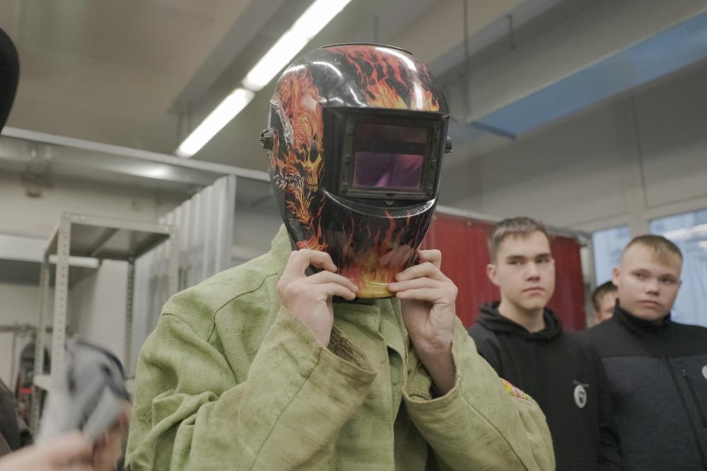 В Архангельской области завершилась осенняя серия профориентационных маршрутов проекта «Молодые корабелы Арктики»